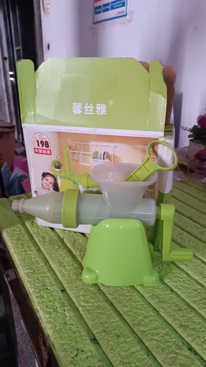 KLICKKART Manual Juicer Modern Plastic Fruit And Vegetable Juicer